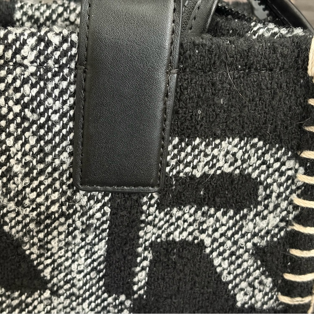 RARE Marc Jacobs Medium Tote Bag - Picture 11 of 14